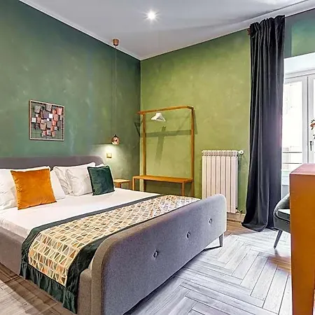 Ripetta Luxurious