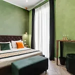 Ripetta Luxurious